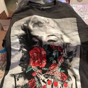 Popular poison T-shirt